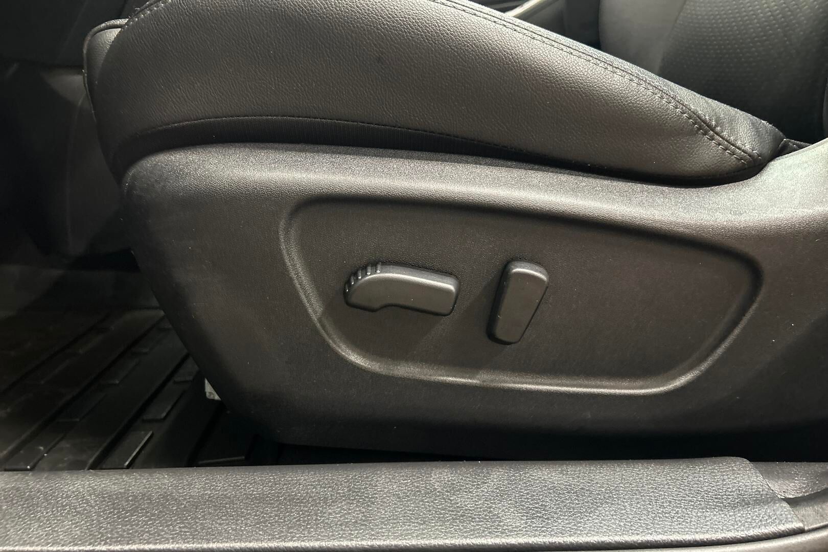 Nissan Qashqai iso kuva 24