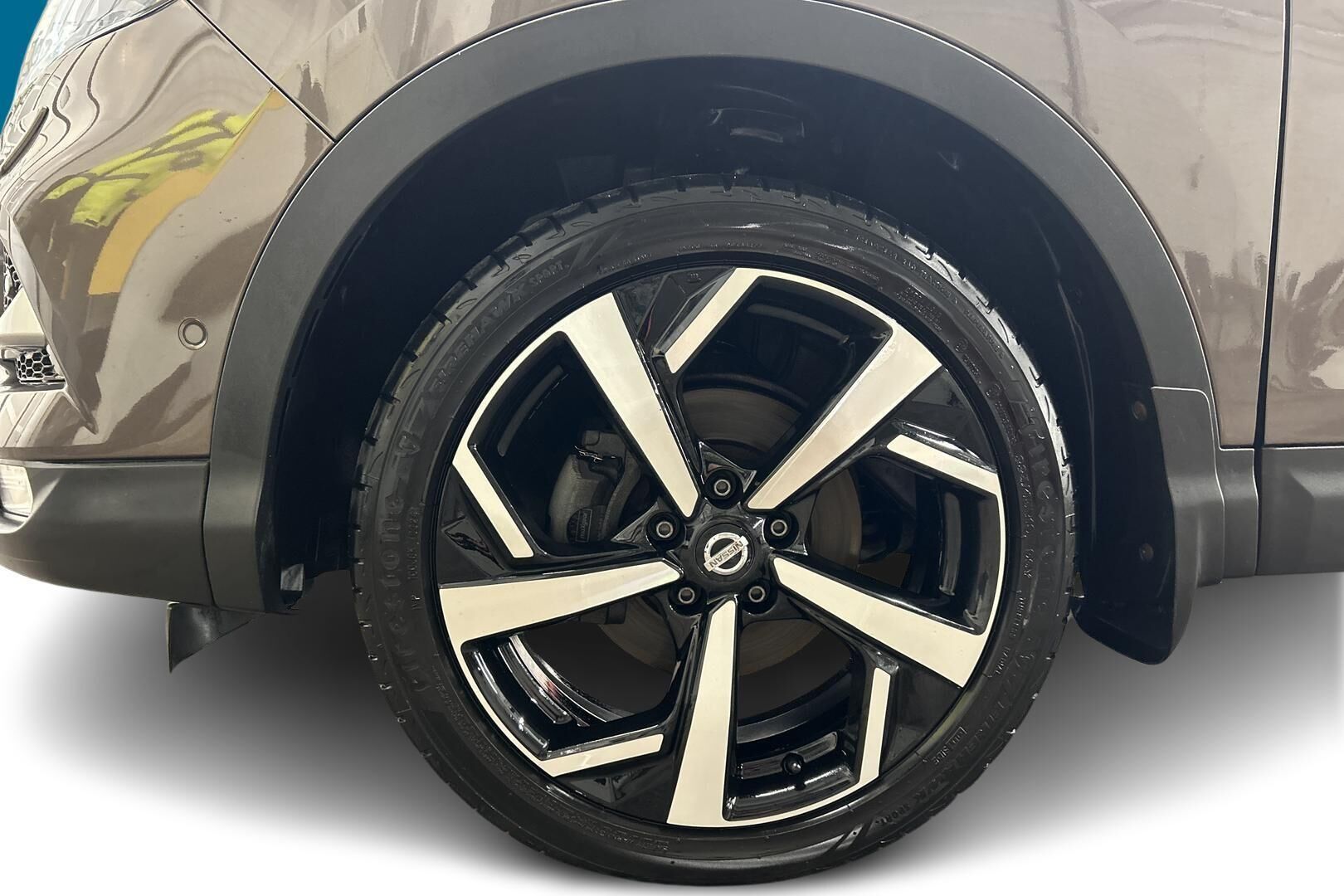 Nissan Qashqai iso kuva 25