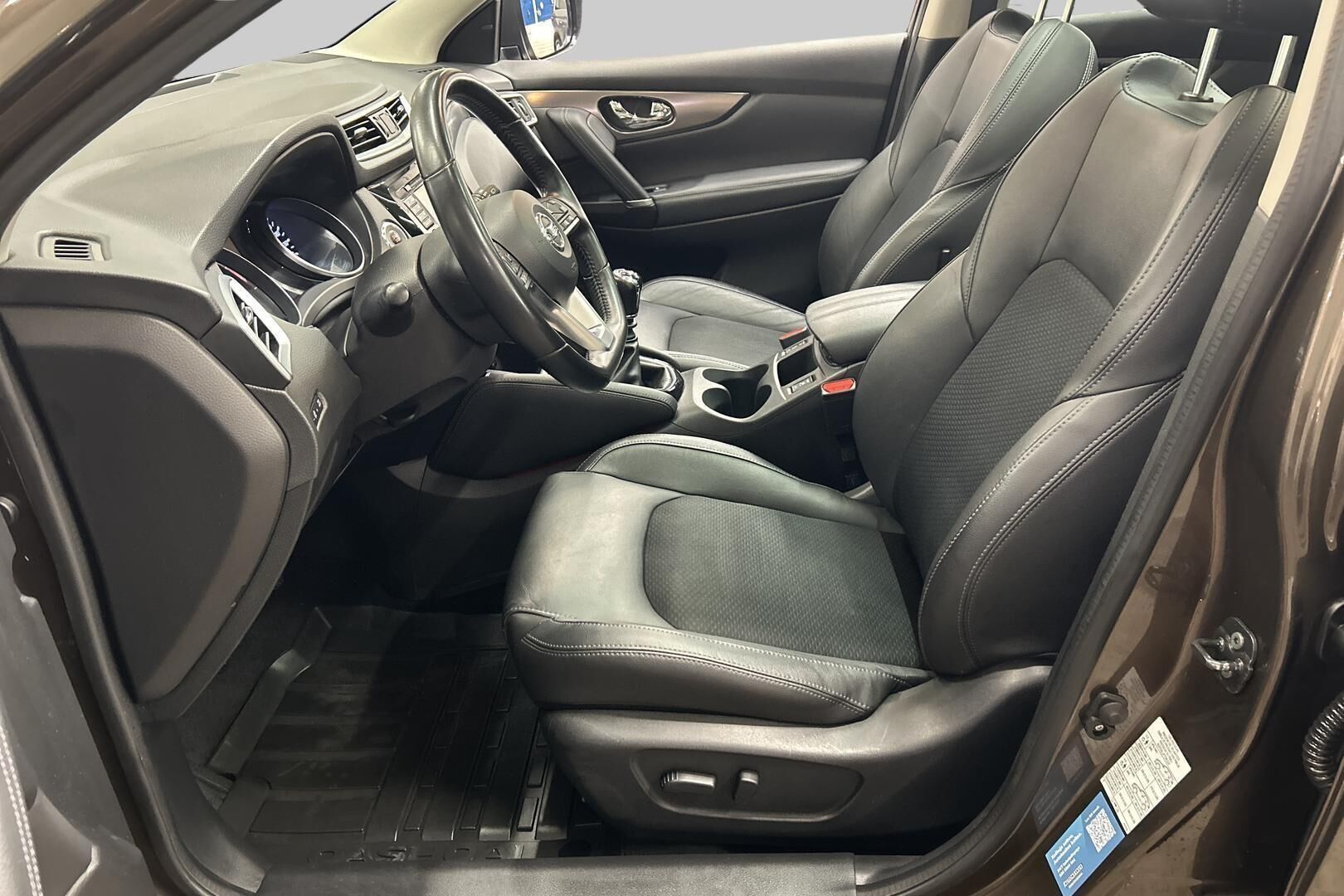 Nissan Qashqai iso kuva 9