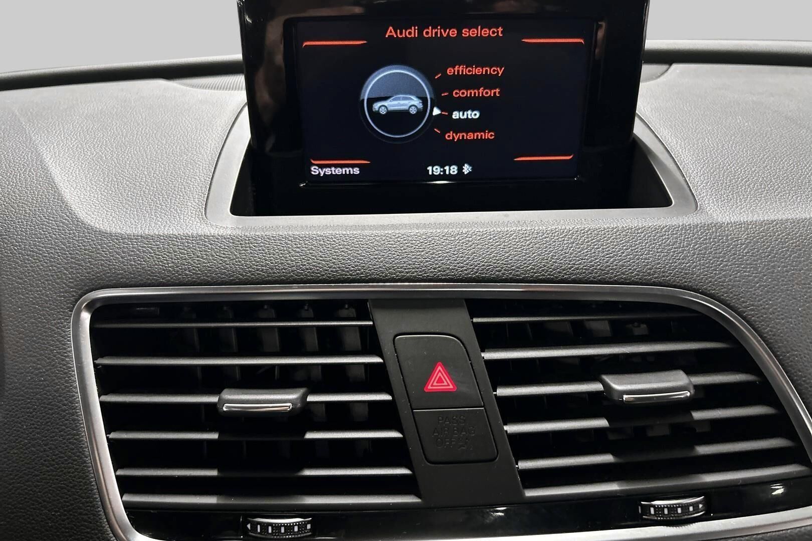 Audi Q3 iso kuva 13