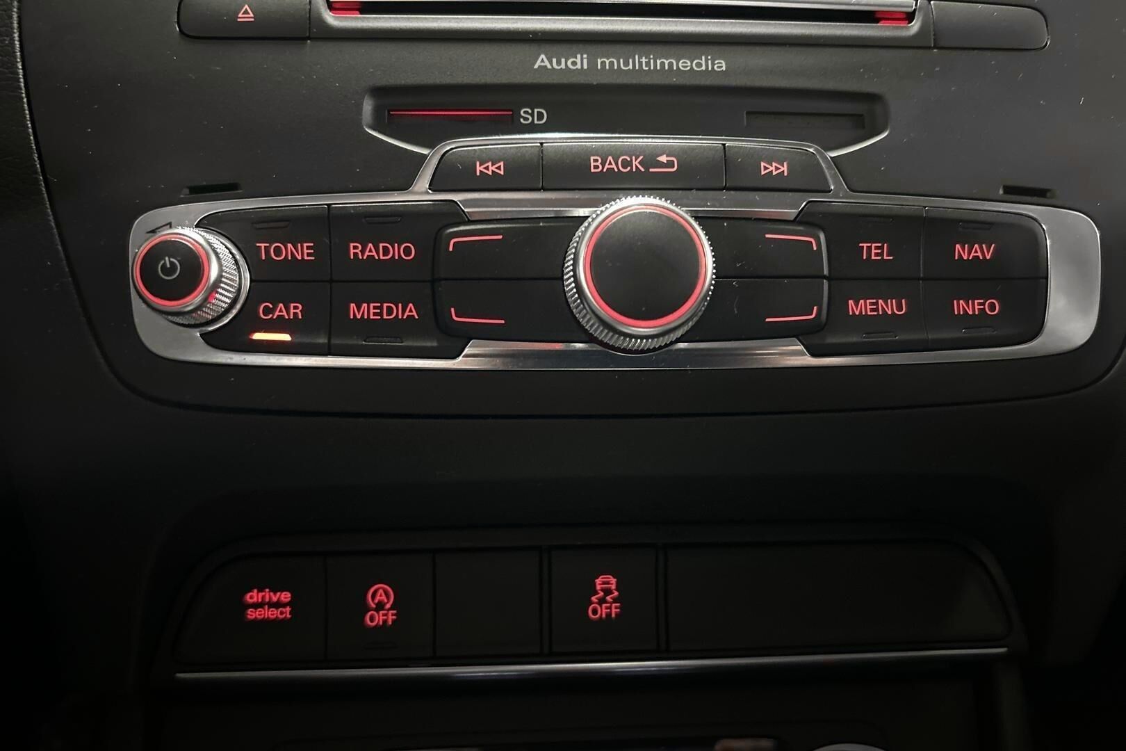 Audi Q3 iso kuva 15