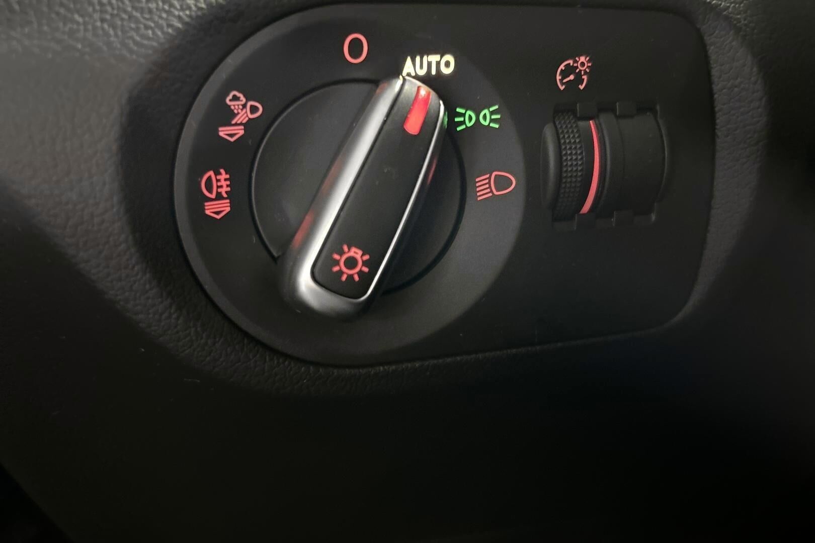 Audi Q3 iso kuva 20