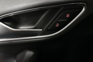 Audi Q3 esikatselu 32