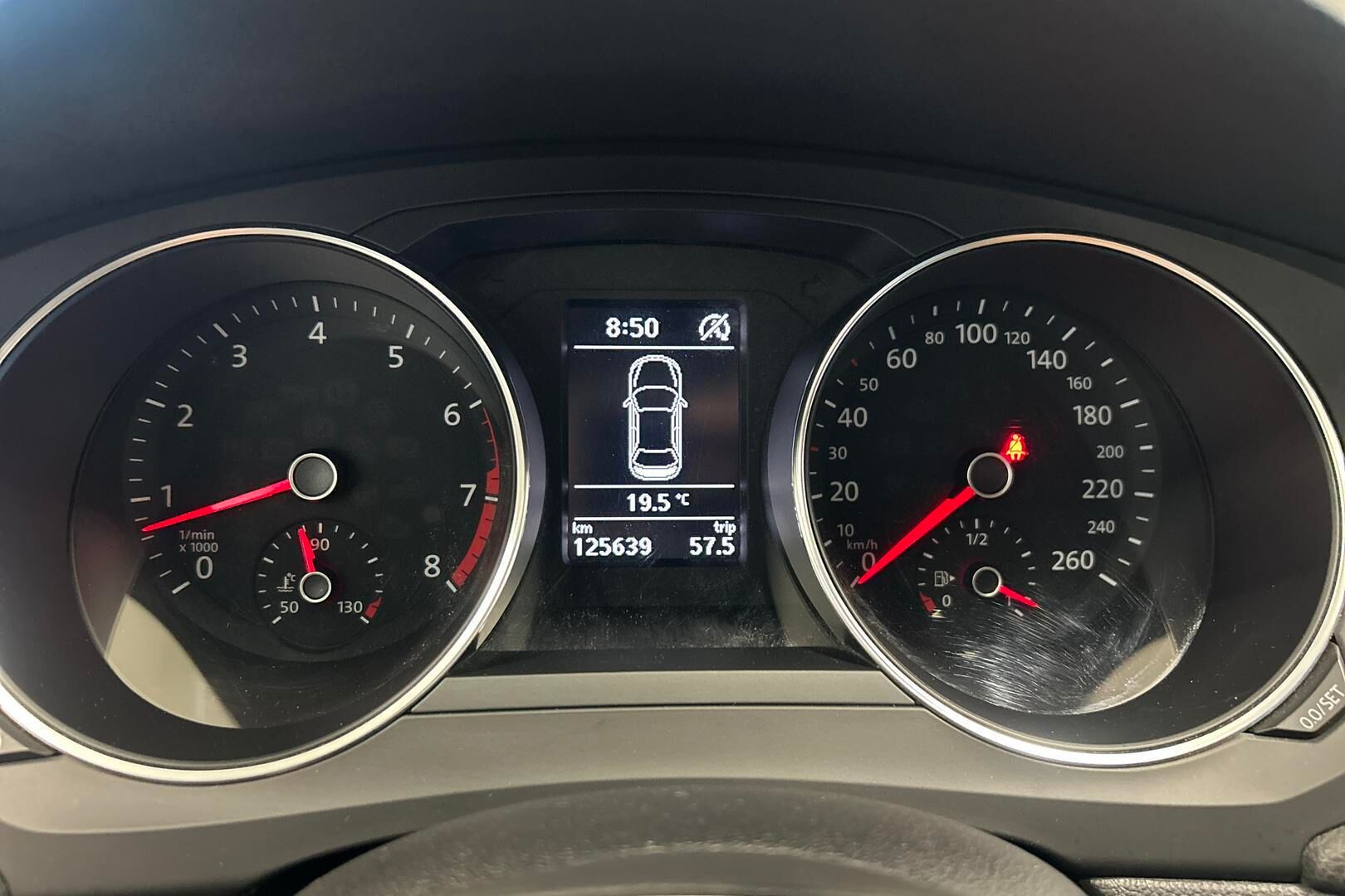 Volkswagen Jetta iso kuva 11