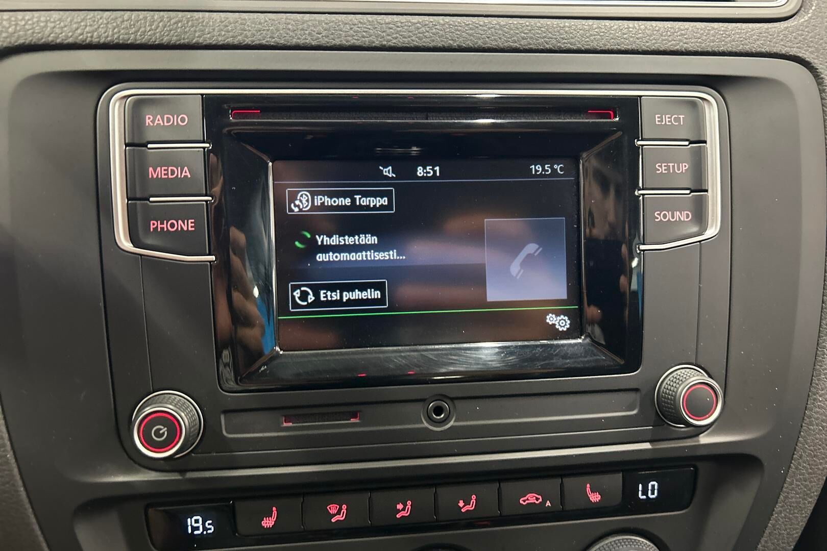 Volkswagen Jetta iso kuva 21