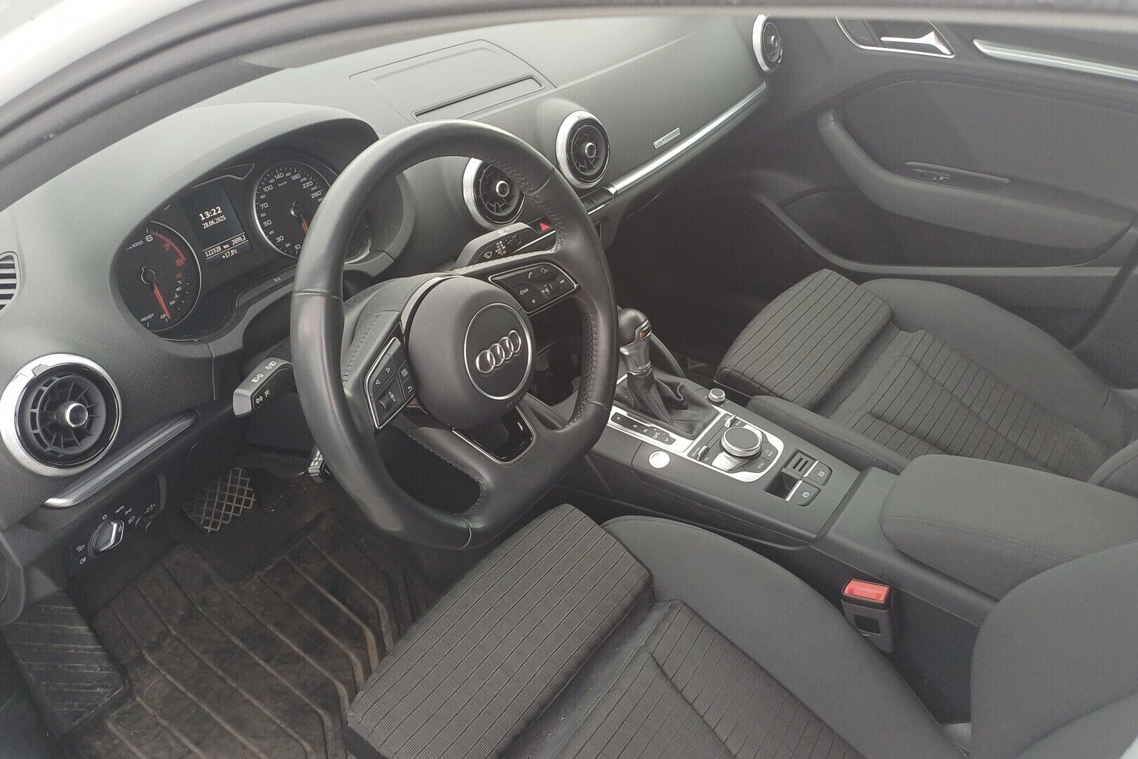 Audi A3 iso kuva 1