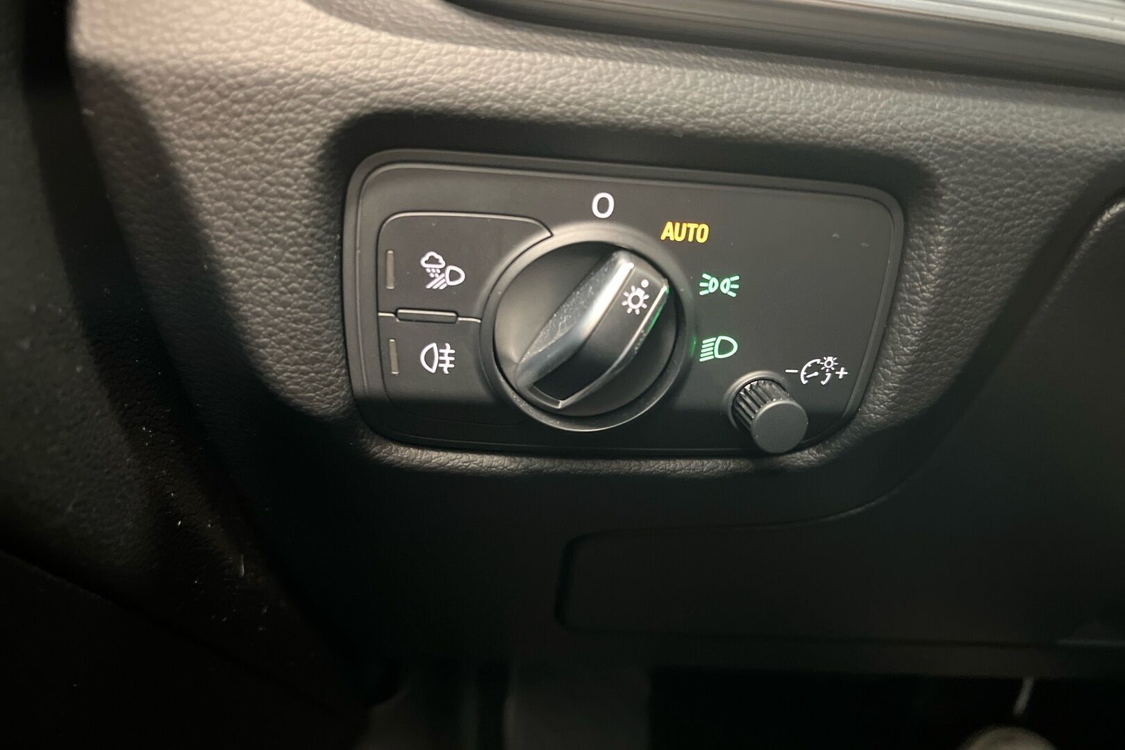Audi A3 iso kuva 16