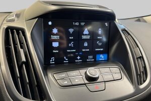 Ford Kuga esikatselu 18