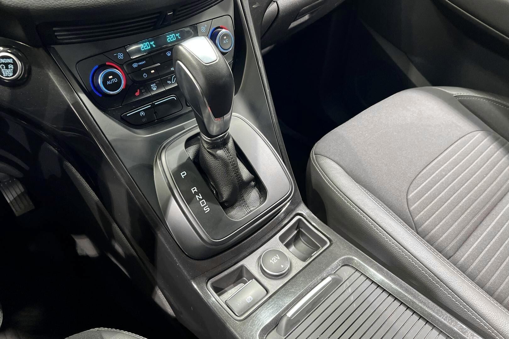 Ford Kuga iso kuva 21