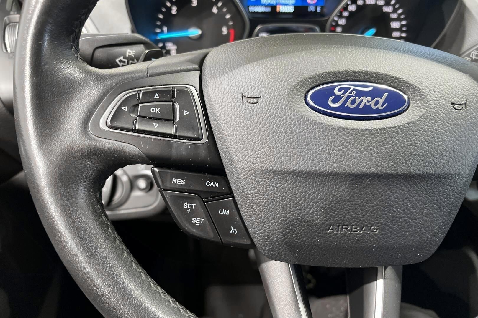 Ford Kuga iso kuva 25