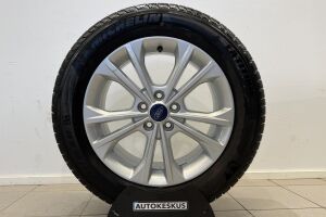 Ford Kuga esikatselu 29