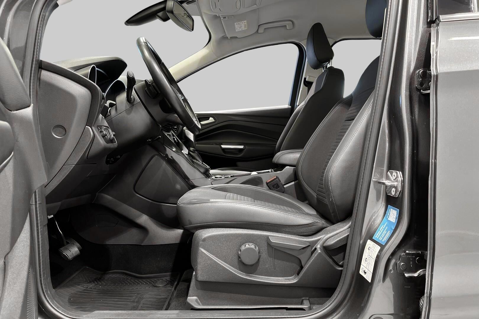 Ford Kuga iso kuva 9