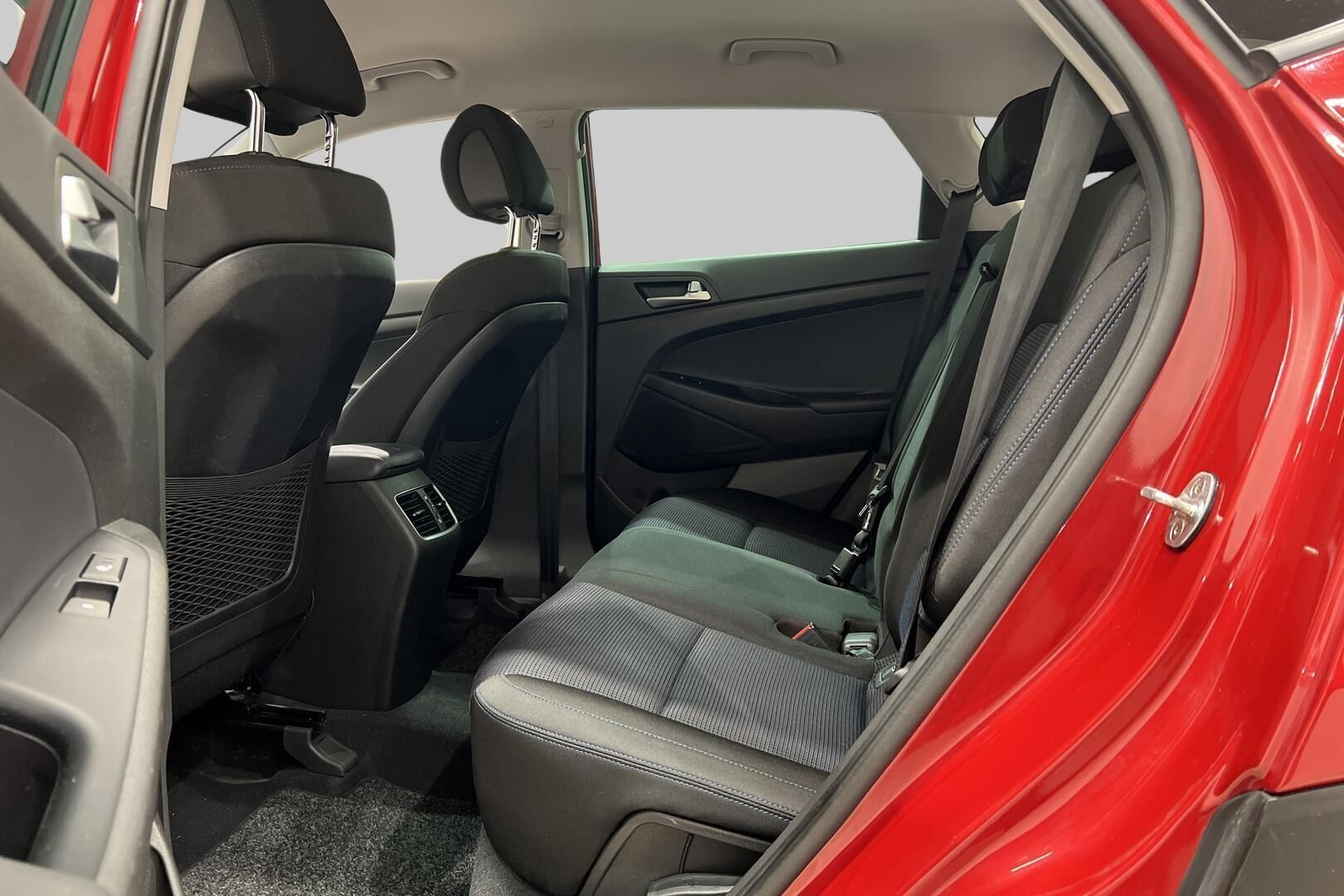 Hyundai Tucson iso kuva 15