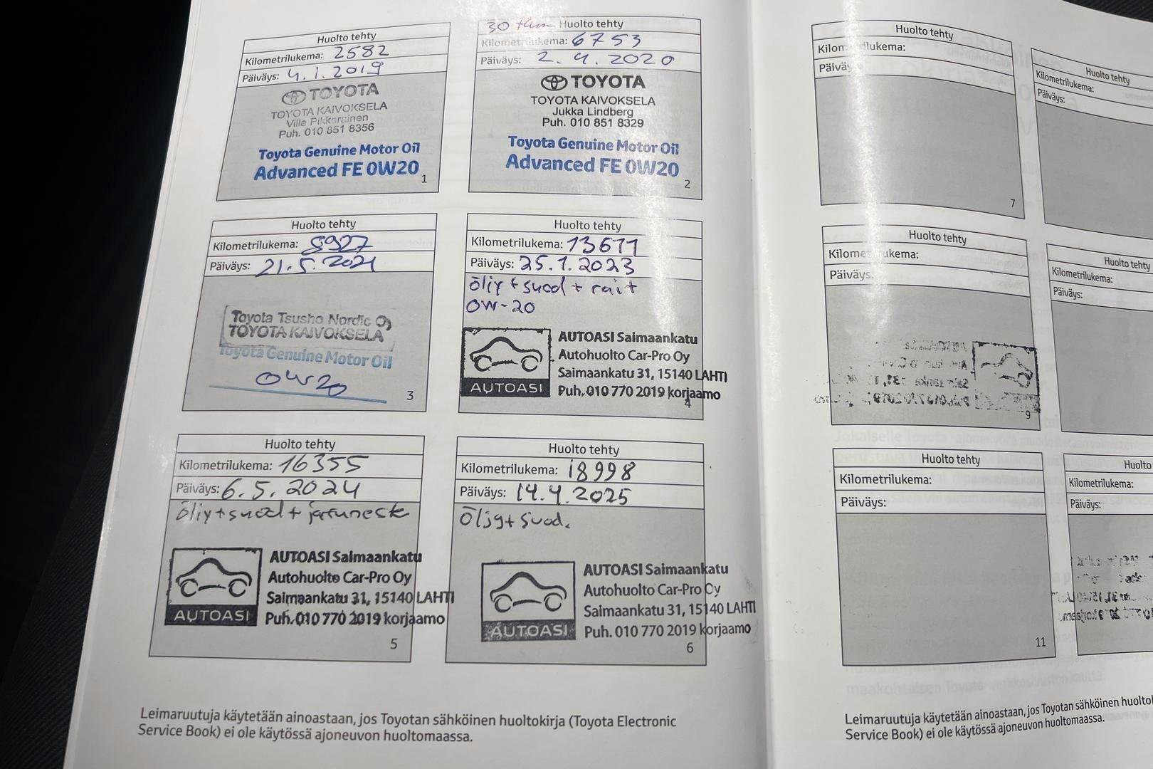 Toyota Yaris iso kuva 9