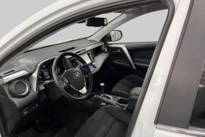 Toyota RAV4 esikatselu 8