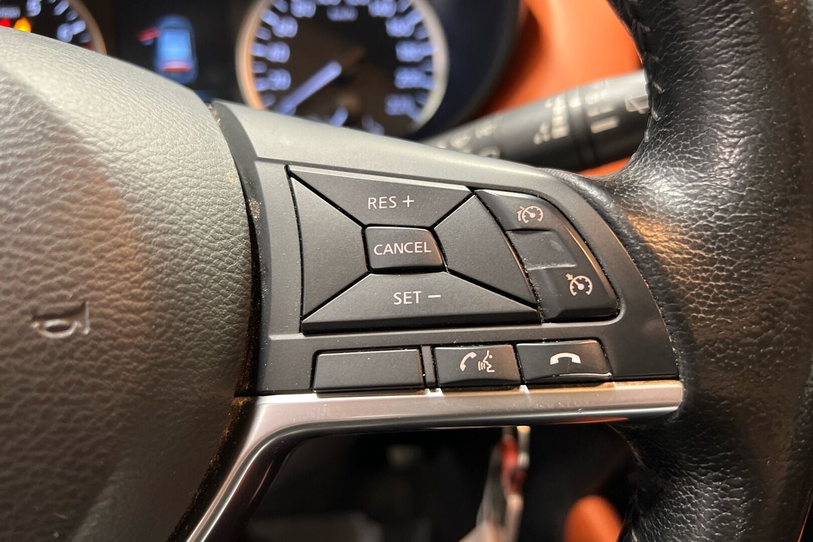 Nissan Micra iso kuva 14