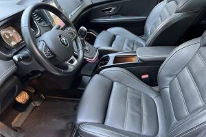 Renault Grand Scenic esikatselu 8