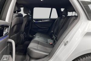 BMW 5-SARJA esikatselu 32