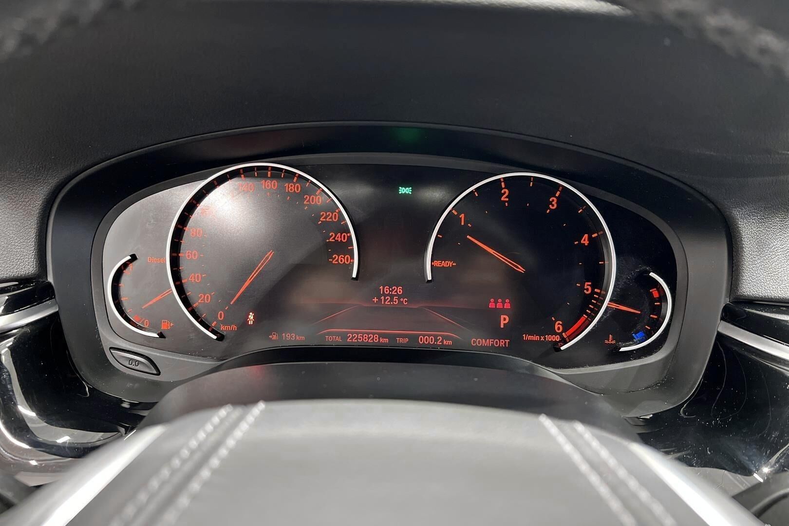 BMW 5-SARJA iso kuva 12