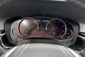 BMW 5-SARJA esikatselu 12
