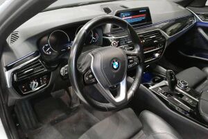 BMW 5-SARJA esikatselu 2