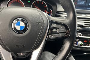 BMW 5-SARJA esikatselu 34