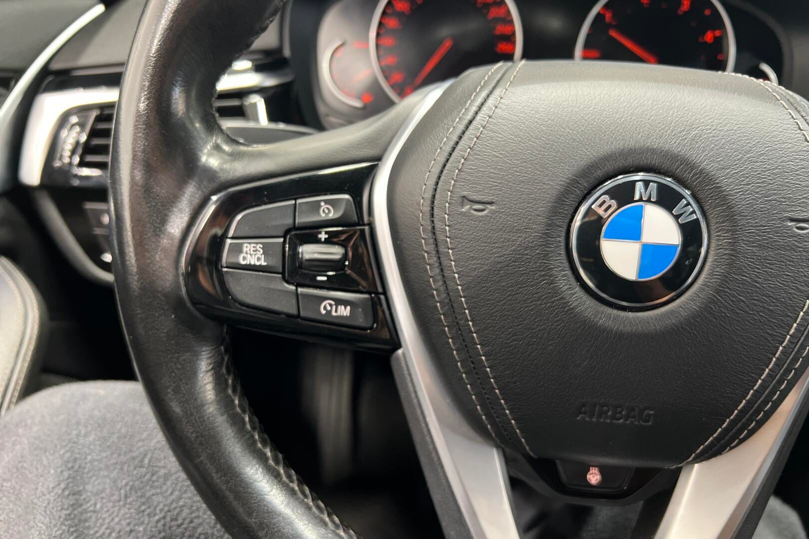 BMW 5-SARJA iso kuva 20