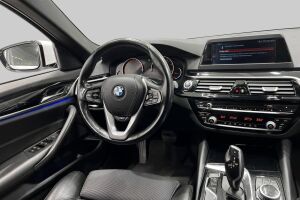 BMW 5-SARJA esikatselu 25