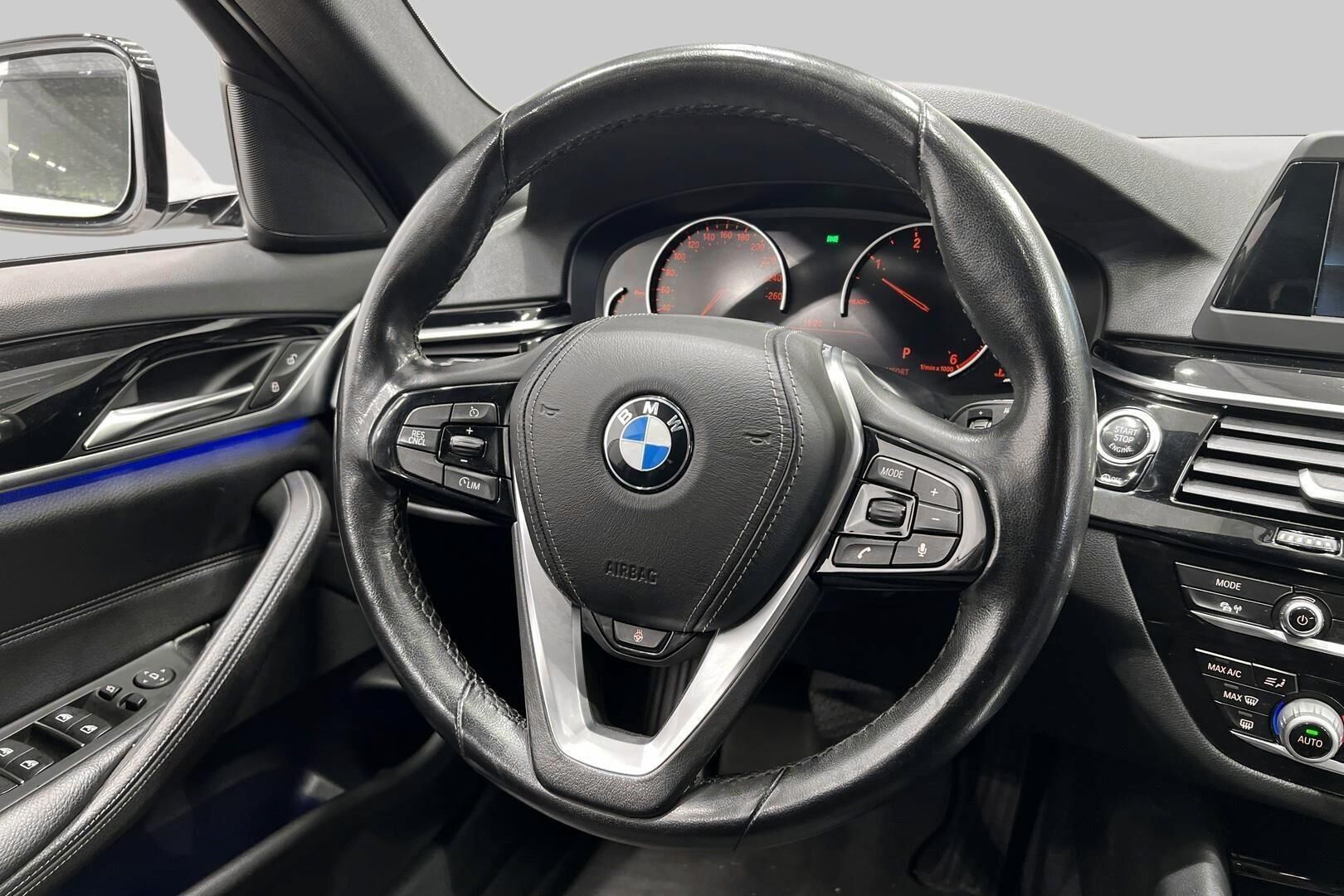 BMW 5-SARJA iso kuva 27