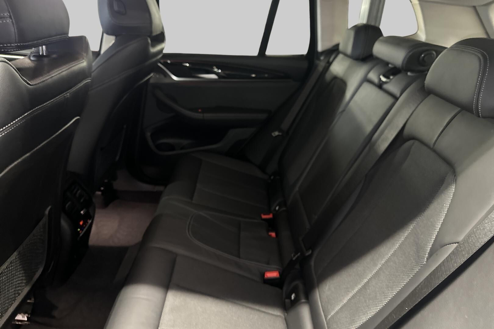 BMW X3 iso kuva 7