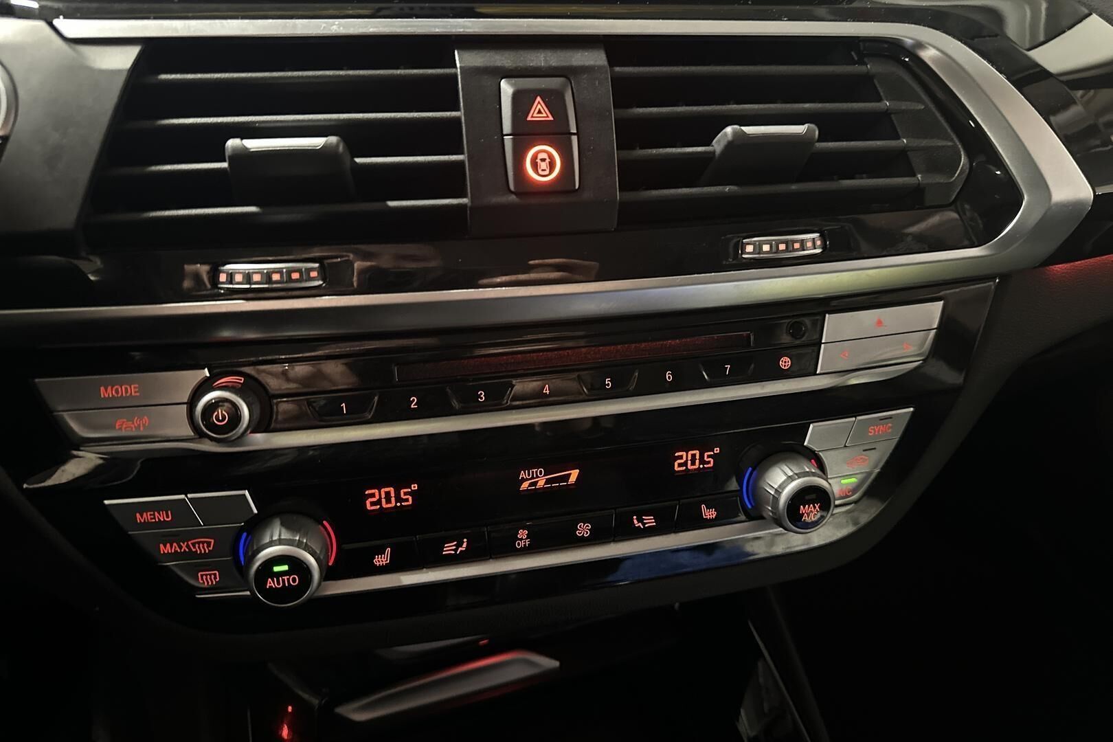 BMW X3 iso kuva 15
