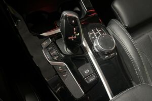 BMW X3 esikatselu 32