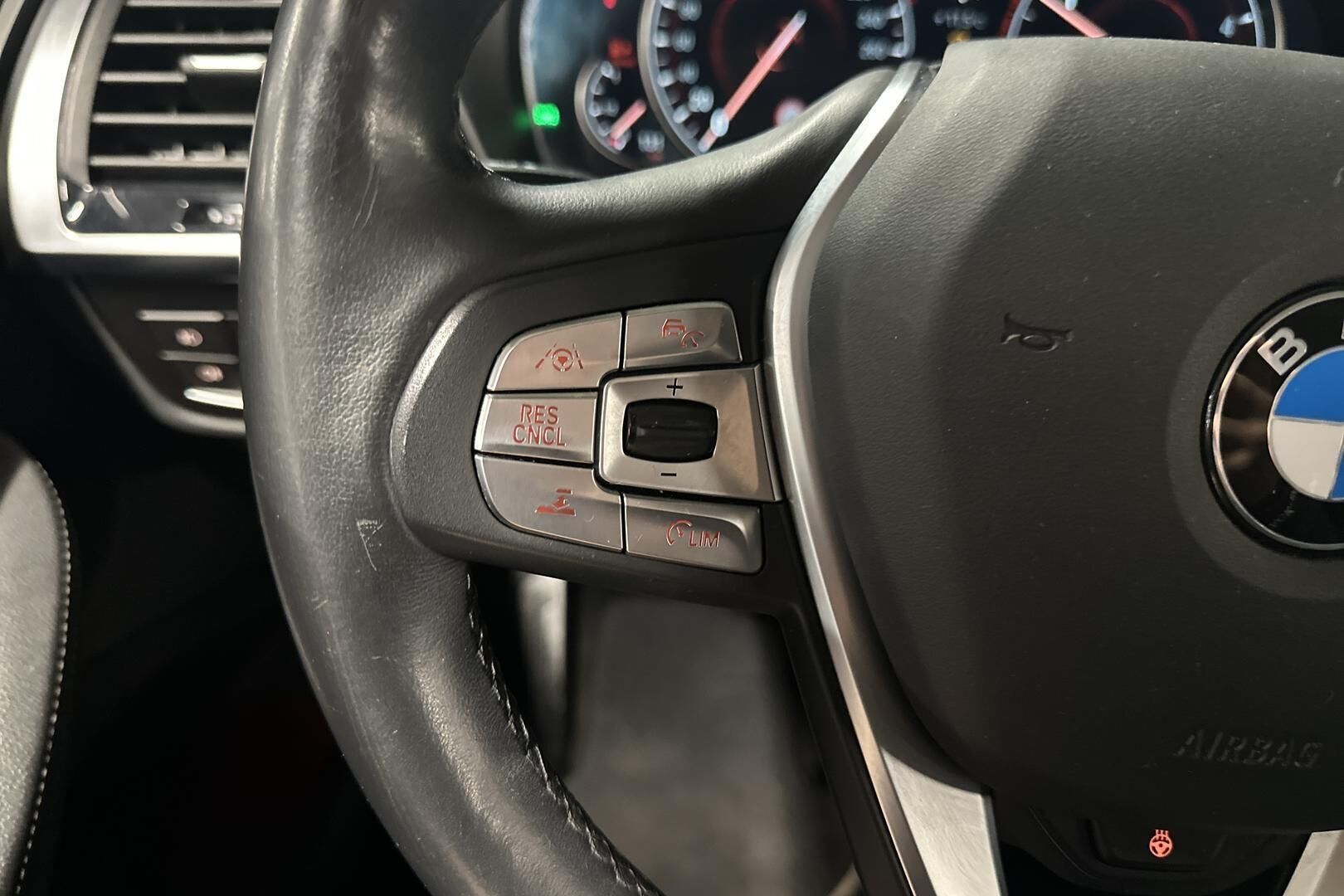 BMW X3 iso kuva 19