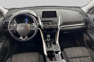 Mitsubishi Eclipse Cross esikatselu 11