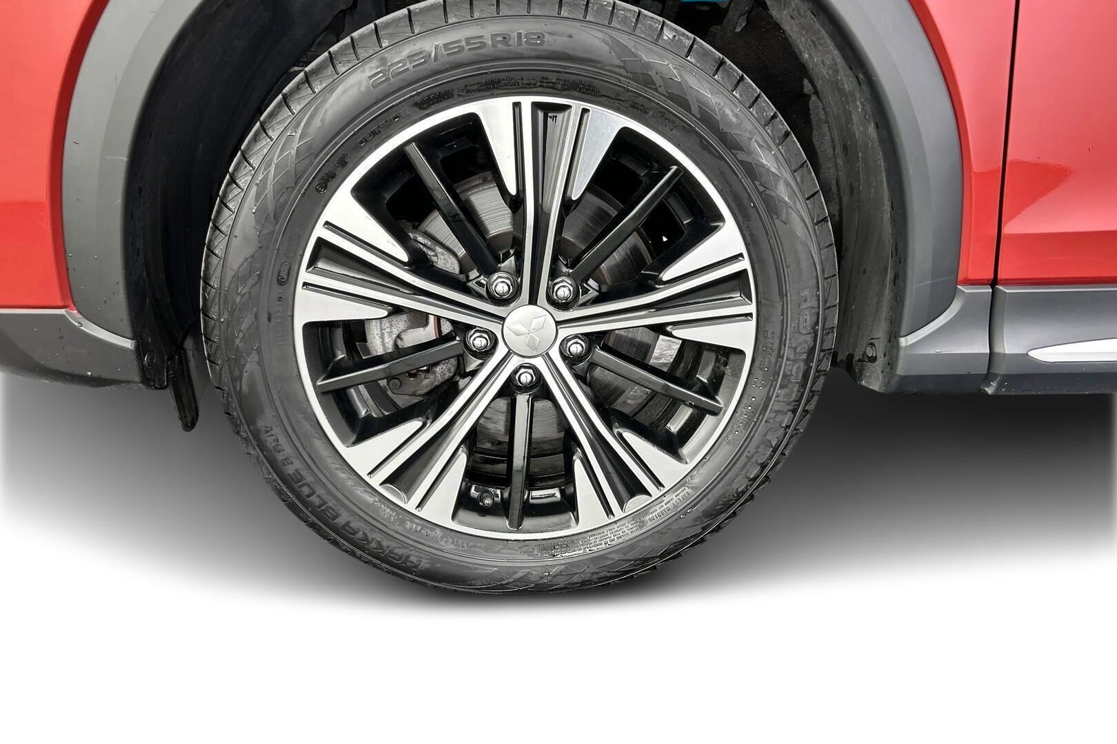 Mitsubishi Eclipse Cross iso kuva 13