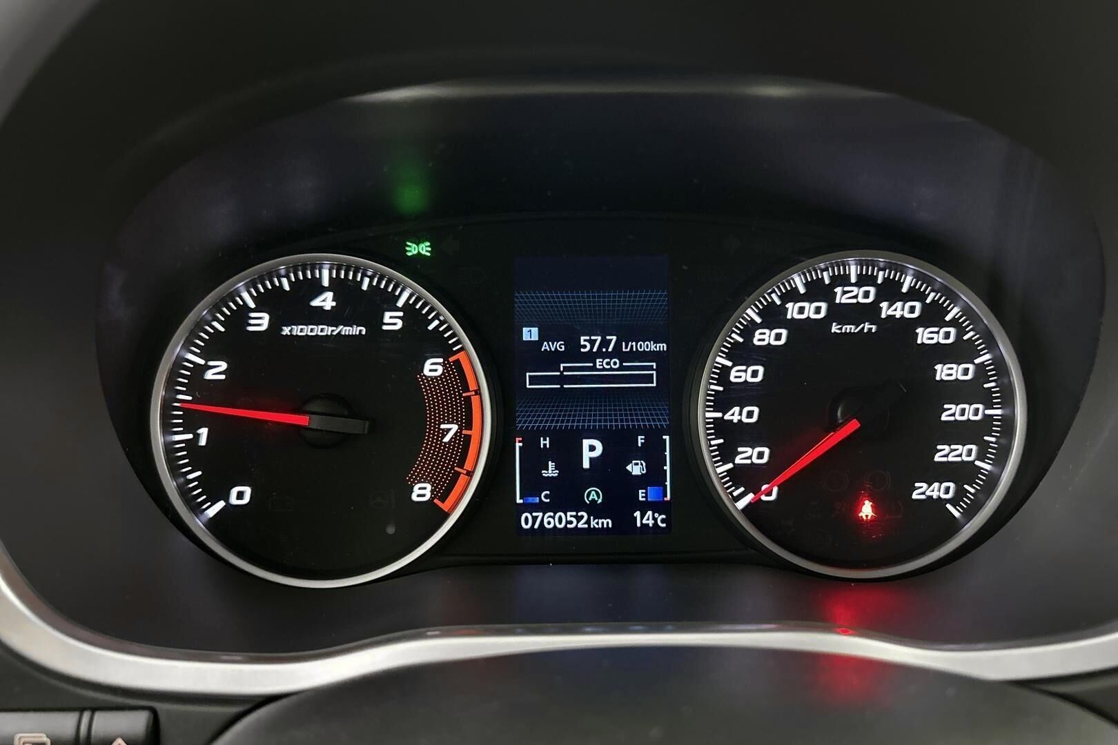 Mitsubishi Eclipse Cross iso kuva 14