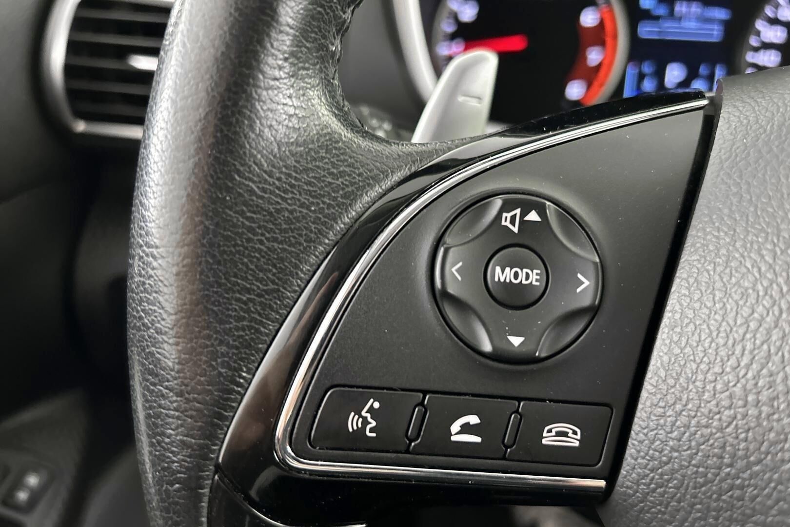 Mitsubishi Eclipse Cross iso kuva 23