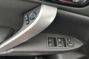 Mitsubishi Eclipse Cross esikatselu 25