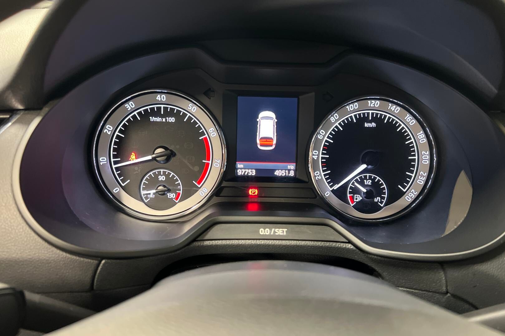 Skoda Octavia iso kuva 14