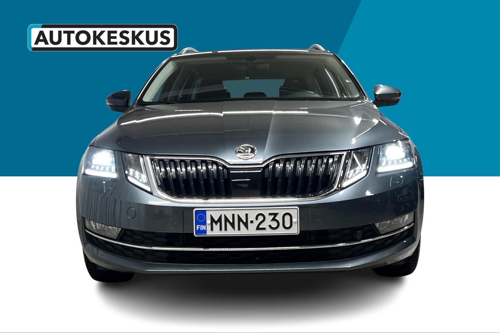 Skoda Octavia iso kuva 2