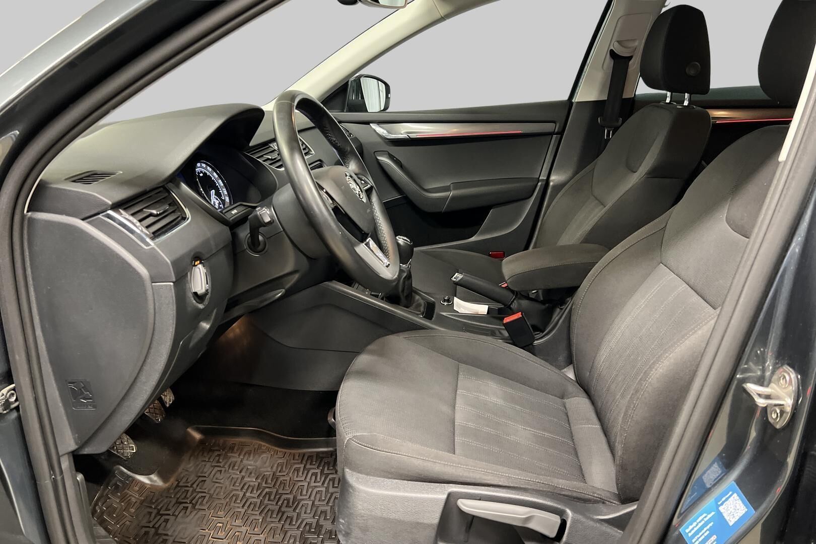 Skoda Octavia iso kuva 9