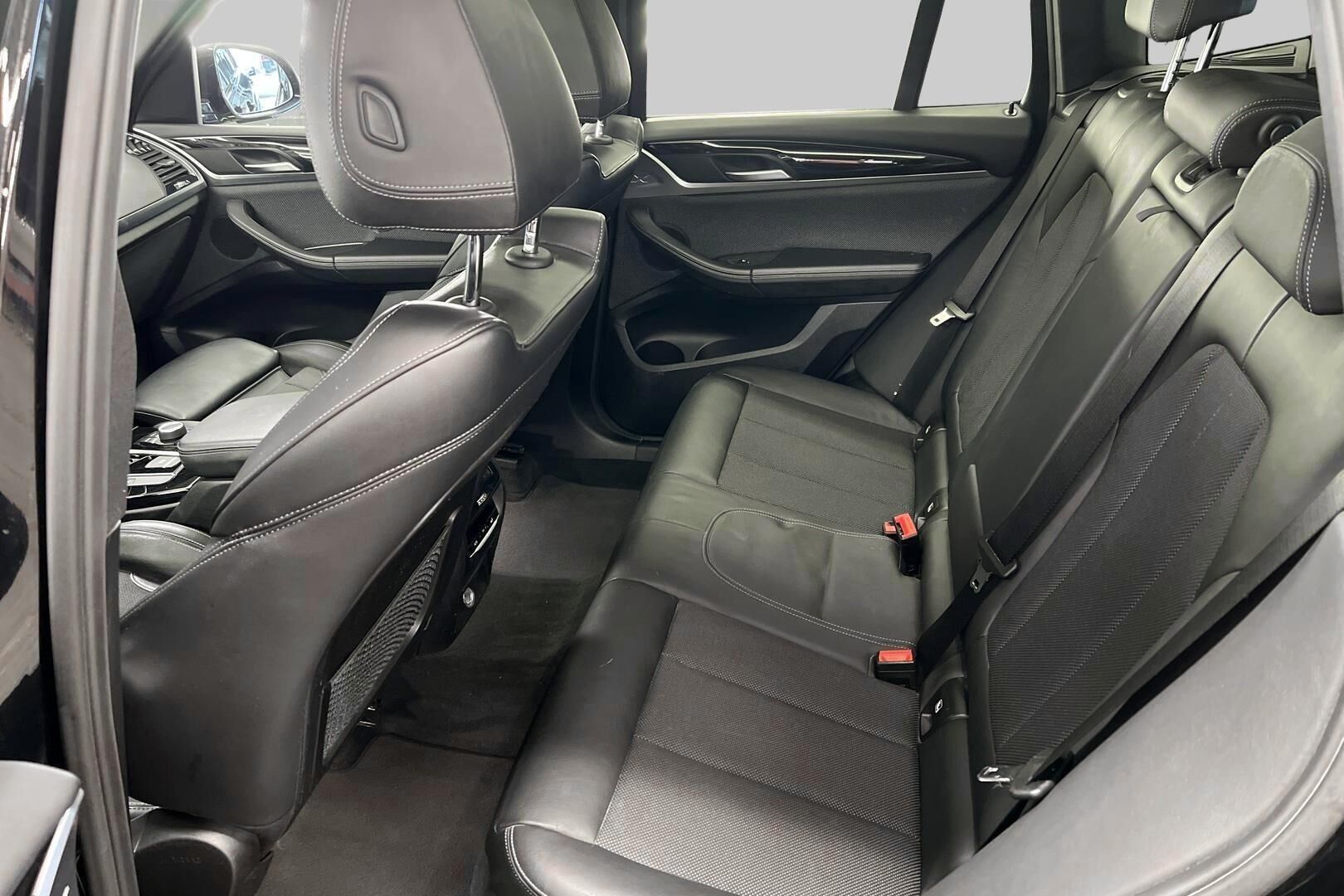 BMW X3 iso kuva 10