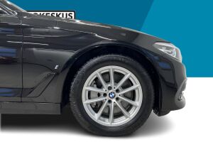 BMW 5-SARJA esikatselu 12