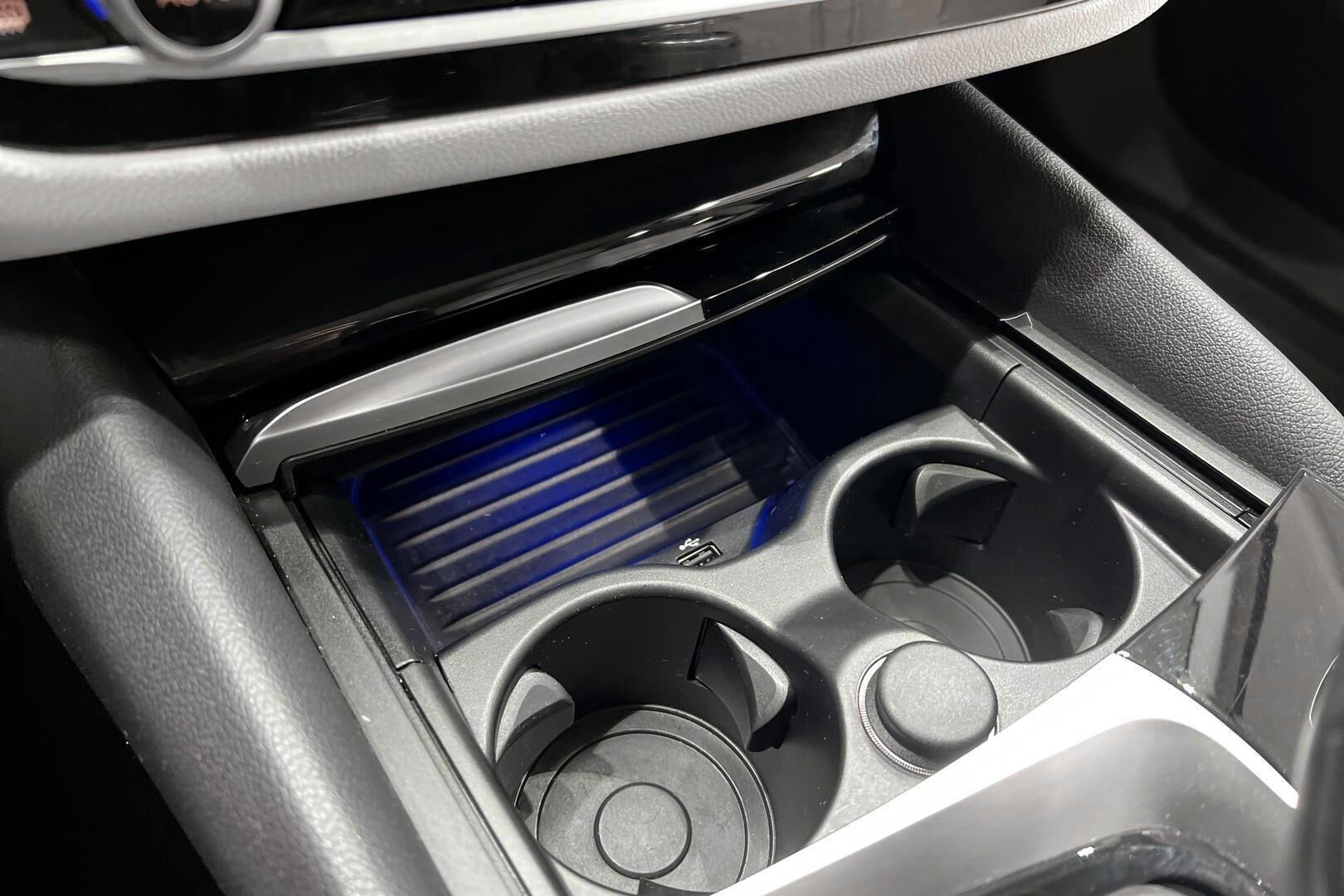 BMW 5-SARJA iso kuva 18