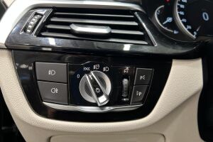 BMW 5-SARJA esikatselu 25