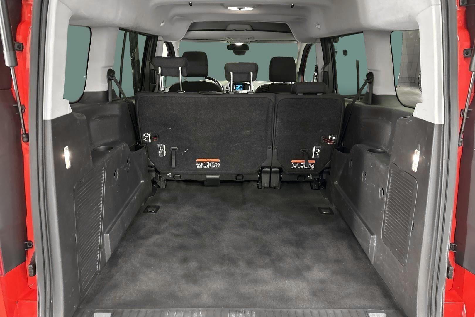 Ford Grand Tourneo Connect iso kuva 8