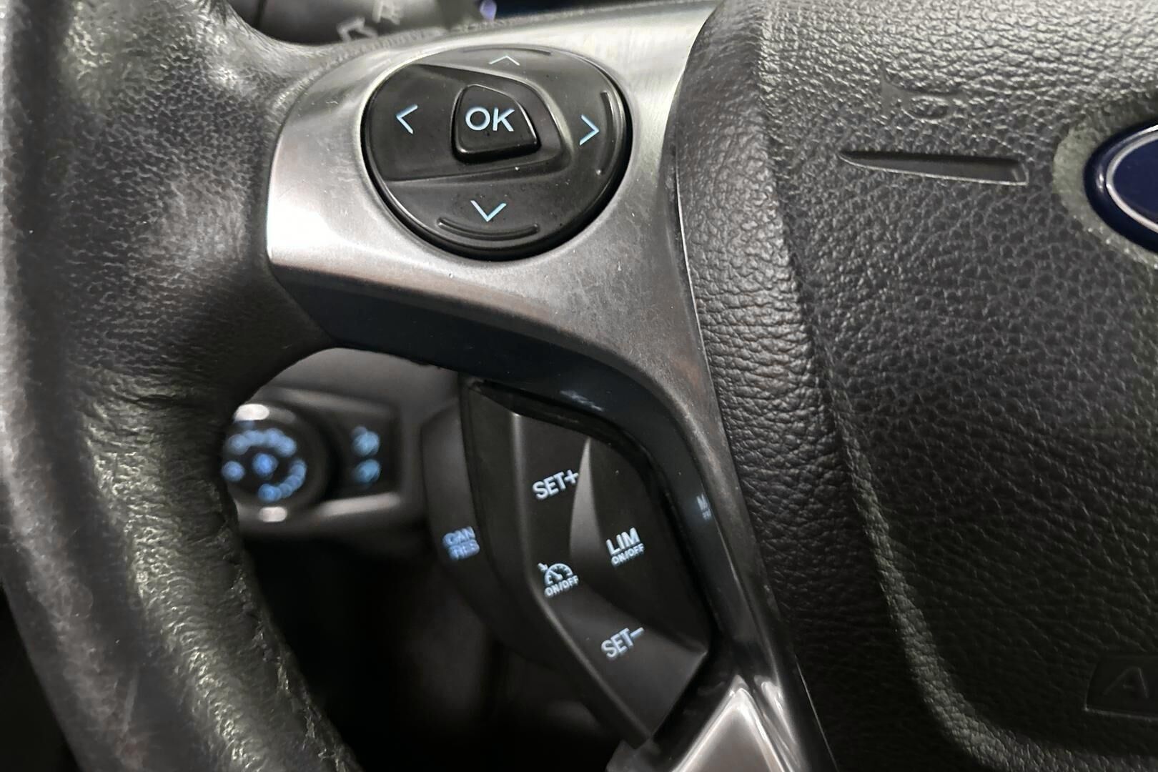Ford Grand Tourneo Connect iso kuva 11