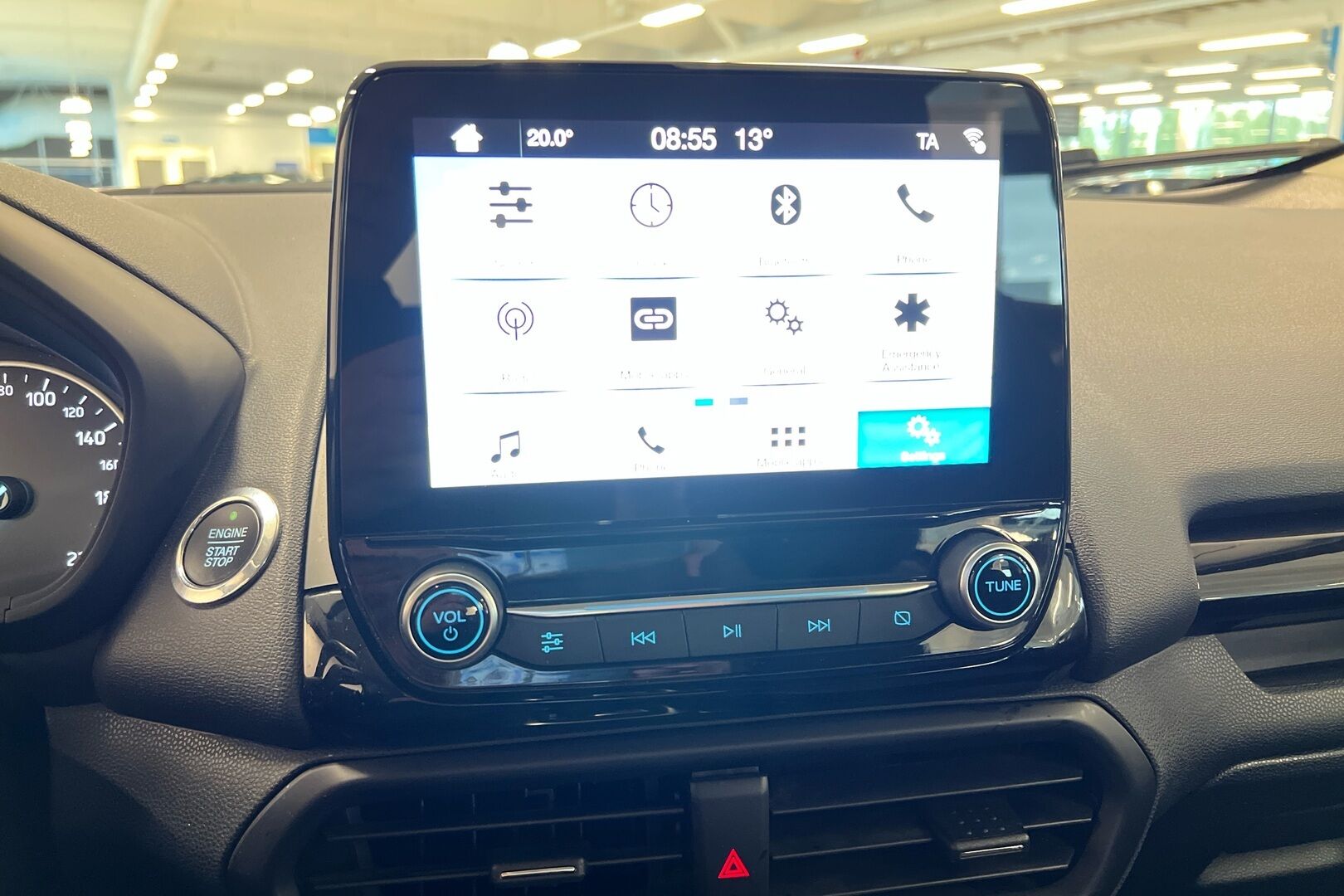 Ford Ecosport iso kuva 13