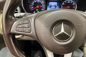 Mercedes-Benz GLC esikatselu 32