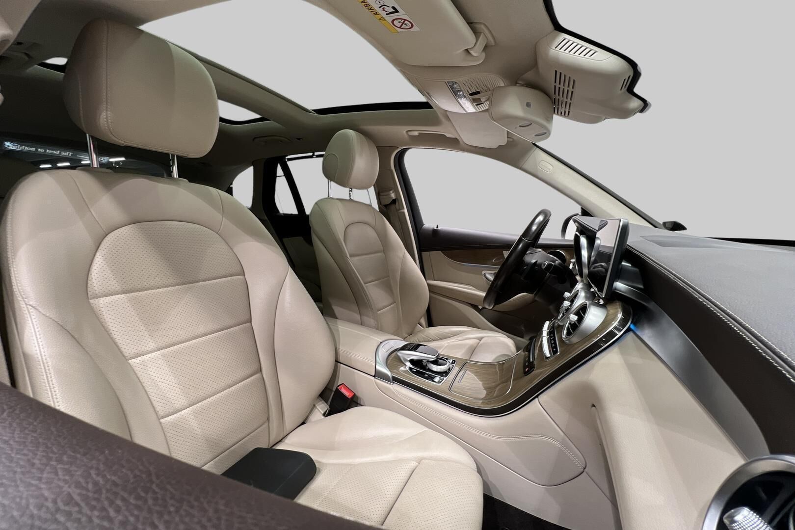 Mercedes-Benz GLC iso kuva 47